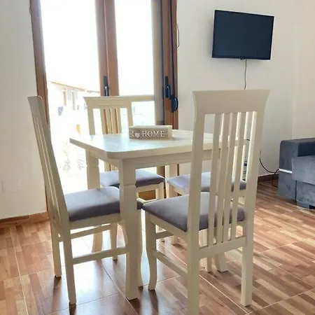 Rose 6 Apartment *